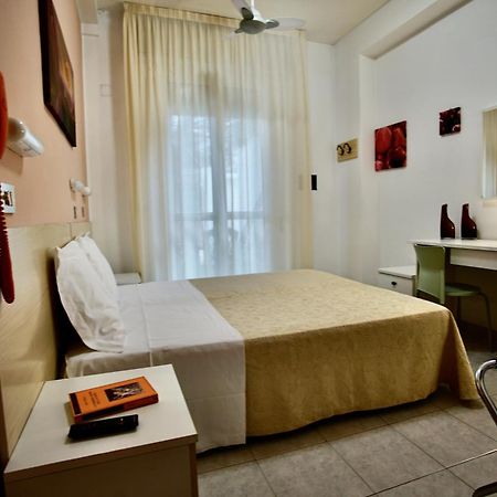 Hotel Dell'Angelo Rimini Exterior photo